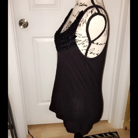 Black Ruffled Tank - Picture 4 of 4
